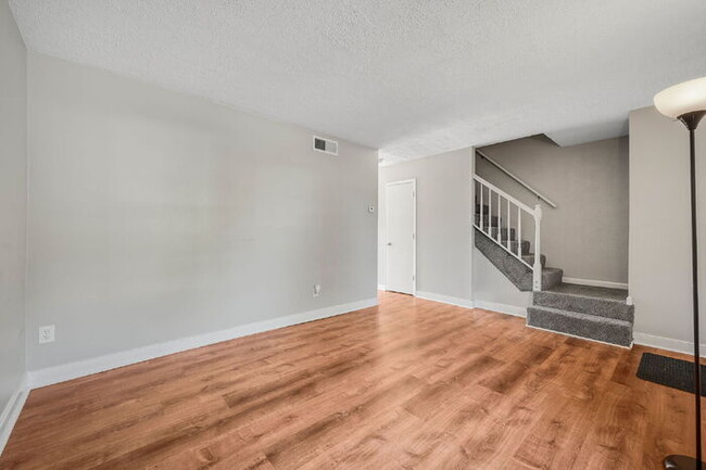 2 Bedroom Townhome in North Chesterfield Near Meadowbrook - $1,700/mo