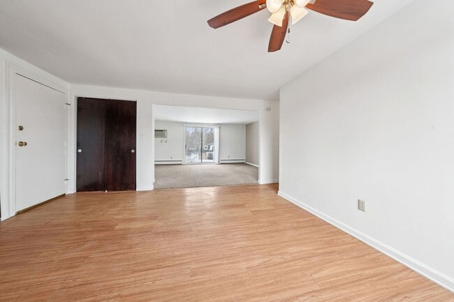 Photo - 4 Losson Garden Dr