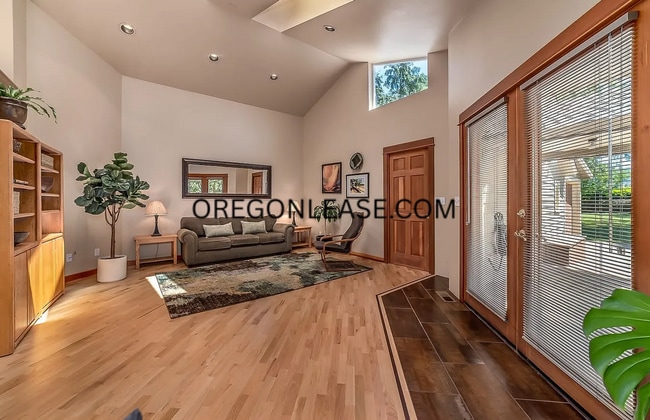 Photo - 91239 N Harrison St