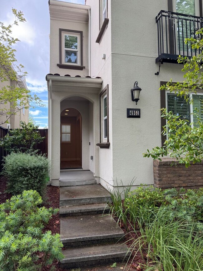 Photo - Beautiful Upgraded 4 Bed 3 Bath home in San Ramon Gale Ranch
