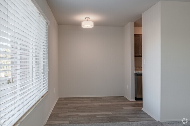 2BR, 1BA Dining Area
