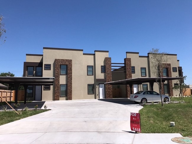 West Oak Apartments - West Oak Apartments