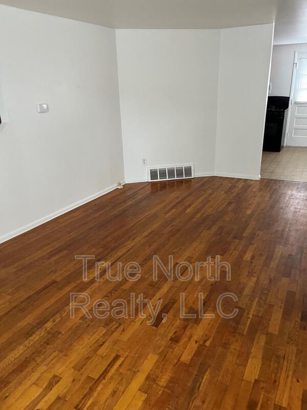 Photo - 4926 Fairway Ct