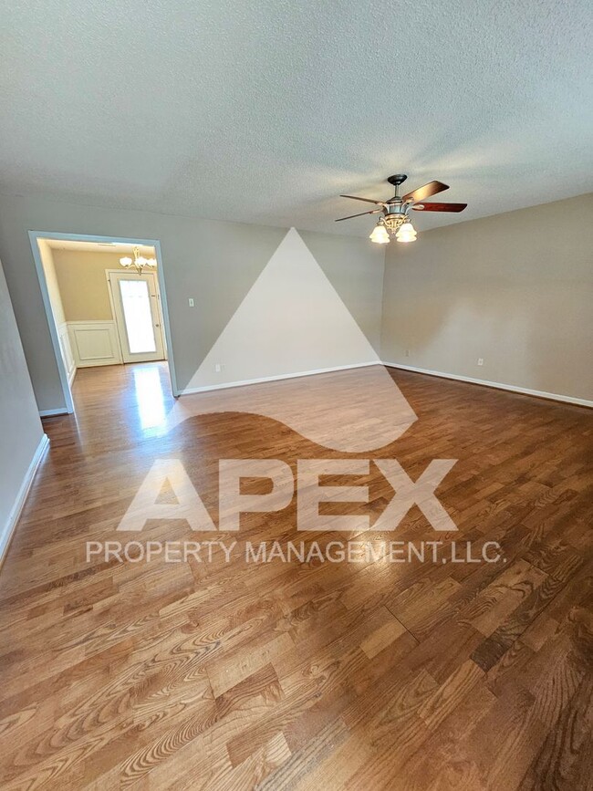 Photo - Nice 3 Bd - 2 Ba Brick Front Single Family Home w/Garage in Maryville!