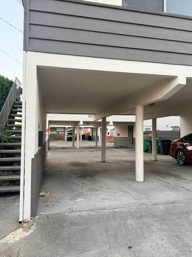 Photo - Introducing A Newly Renovated Apartment! Unit 21561 Westpark St-01