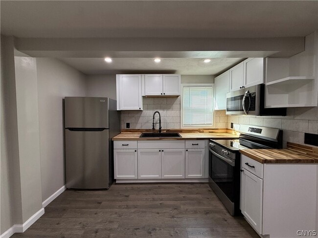 Photo - 8261 Oswego Rd