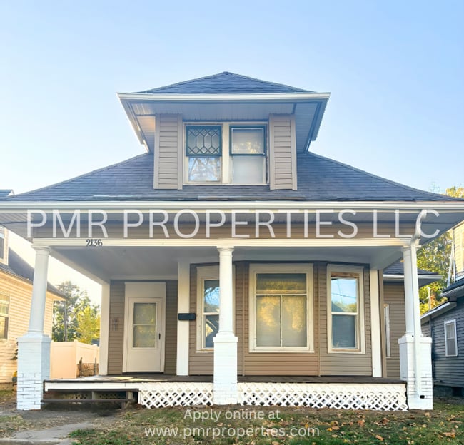 Building Photo - 3 Bedrooms/1 Bathroom House