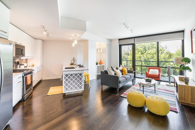 Interior Photo - 1000 Speer by Windsor Rental