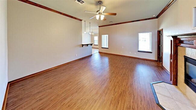 Photo - 2909 Short Stop Way