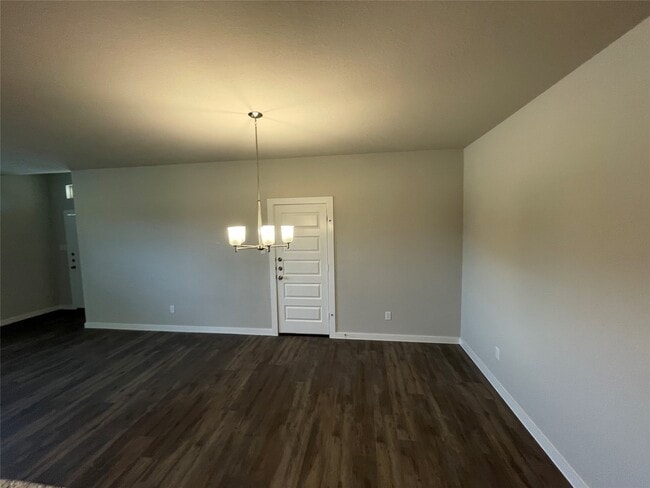 Photo - 25552 Starling Ln