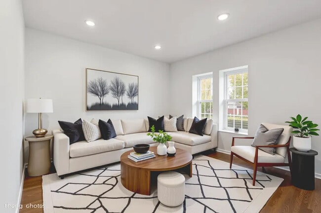 Photo - 26 W 114th St