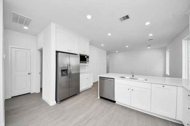 Photo - 28910 Rustic Robin Ln