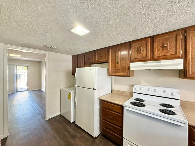 Photo - Delmar Dr. 2522/2524 Unit 2524 Delmar Dr.