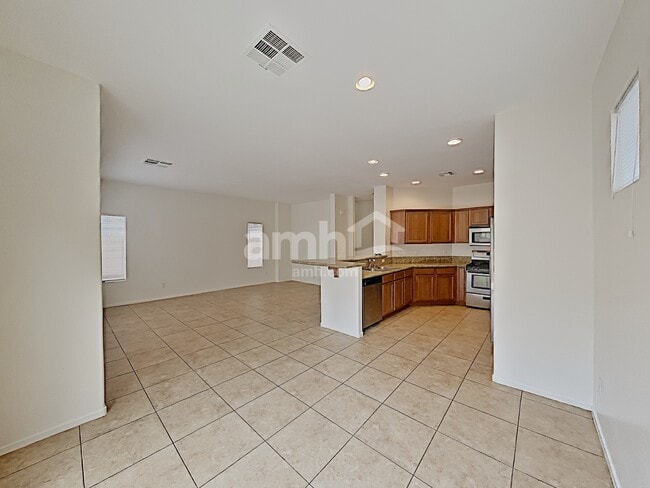 Photo - 1025 Maple Pines Ave