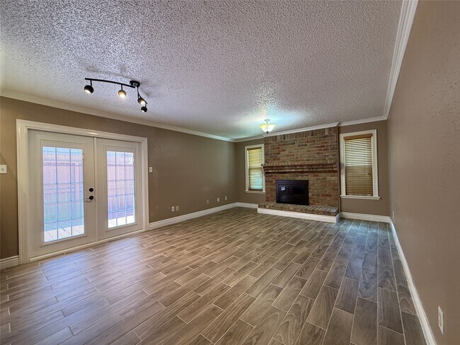 Photo - 10555 Turtlewood Ct