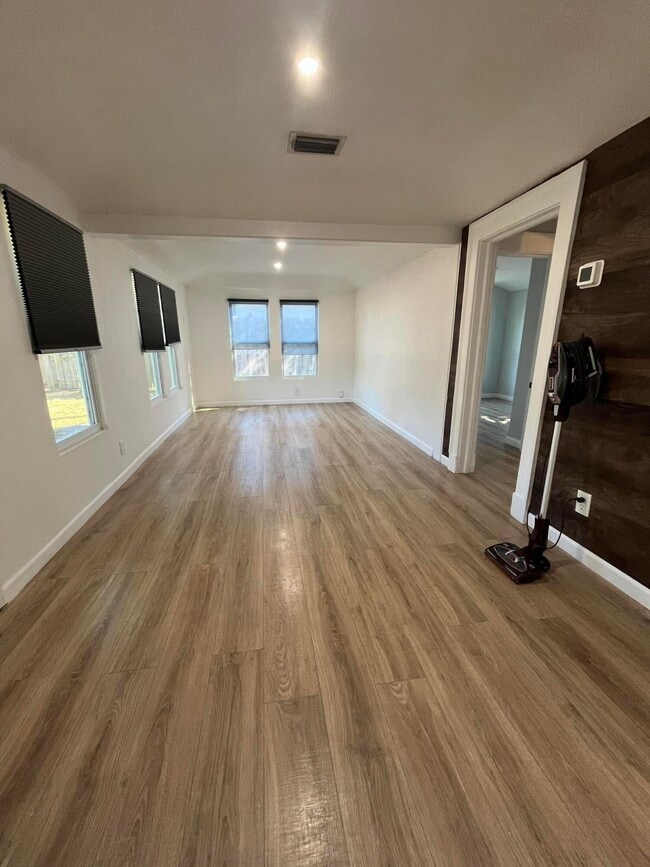 Photo - 728 Talladega St