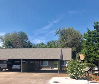 Photo - 1718 Surrey Ln