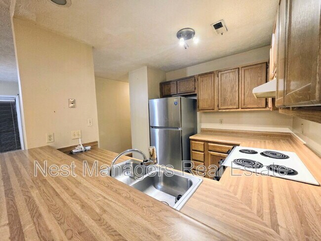 Photo - 1861 Tryon Dr Unit 3