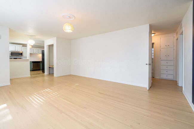 Photo - 6002 E 8th St N