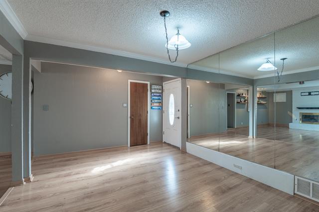 Photo - 2707 Woodshire Dr