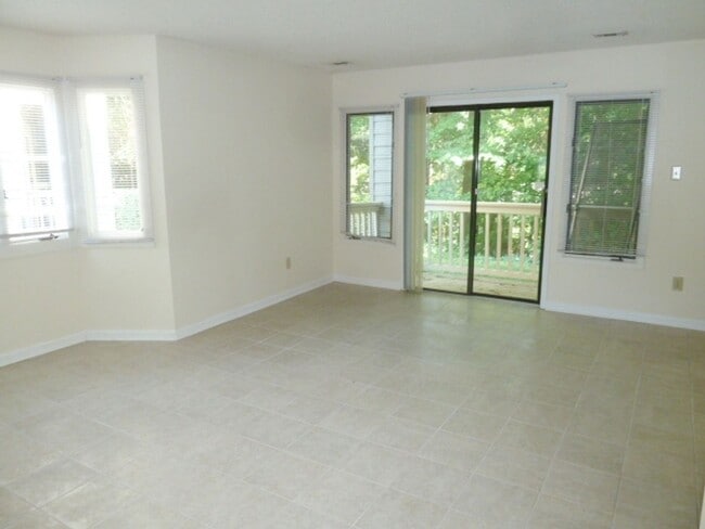 Photo - Updated, polished 2br END UNIT in Mill Cre...