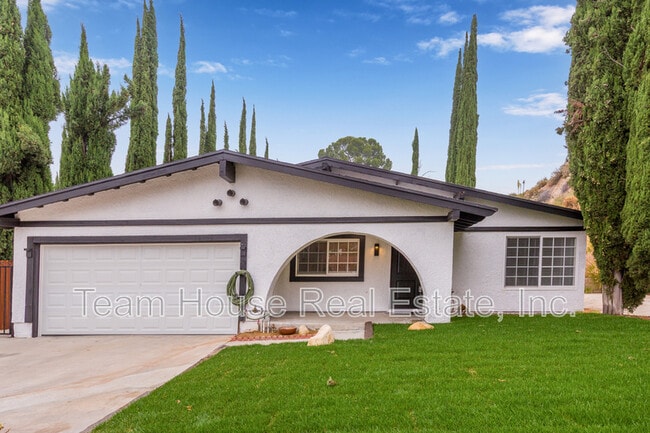 Photo - 18735 Bookham Dr