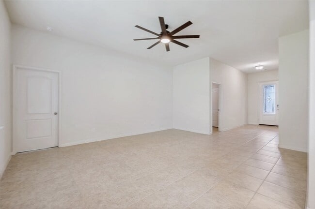 Photo - 4517 Shy Creek Ln
