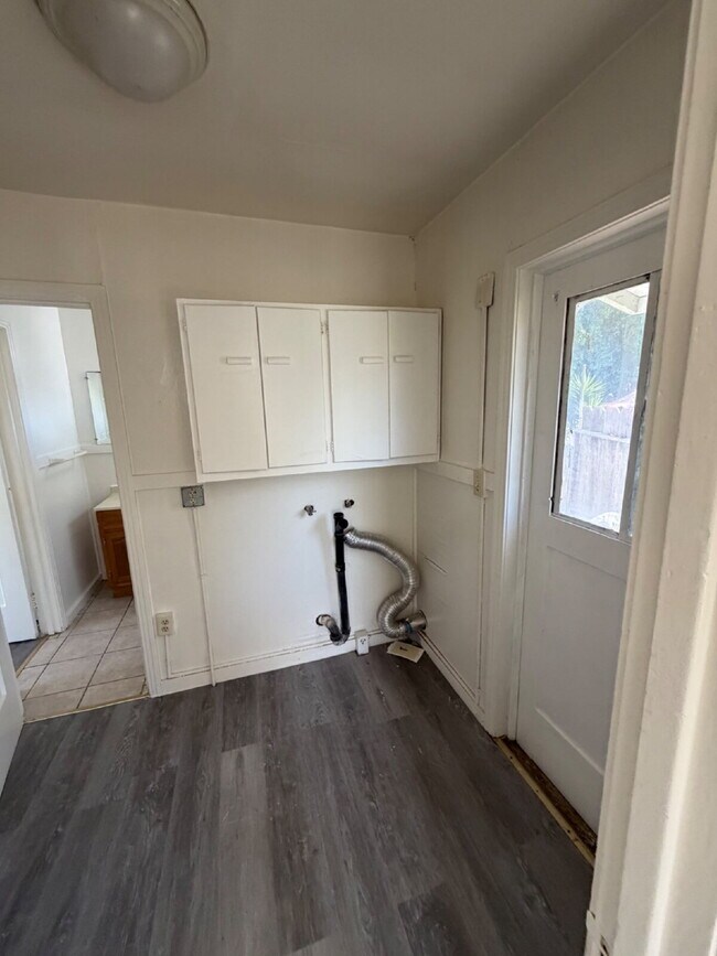 Photo - Charming 1-Bedroom cottage/Price Adjustment Unit 4