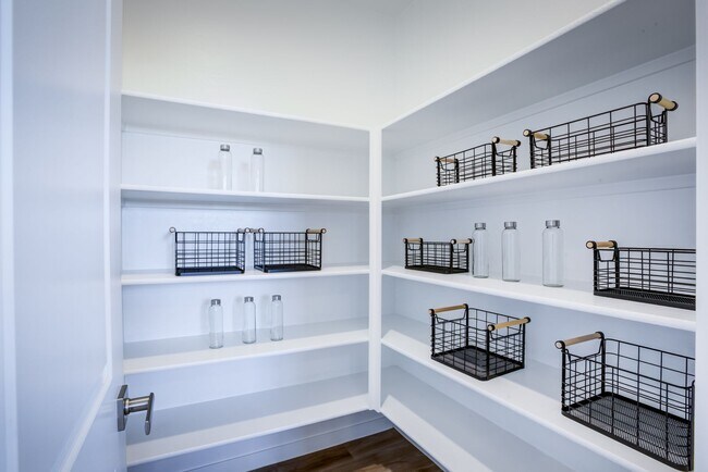 Photo - 6314 S 47th Dr