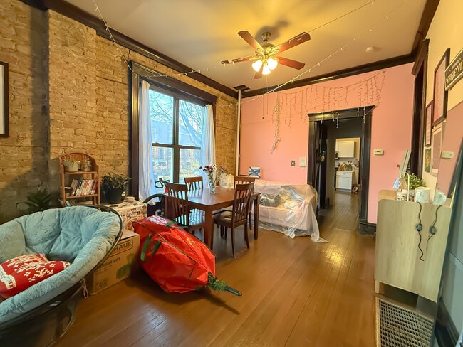 Photo - 3765 N Kenmore Ave Unit 1W