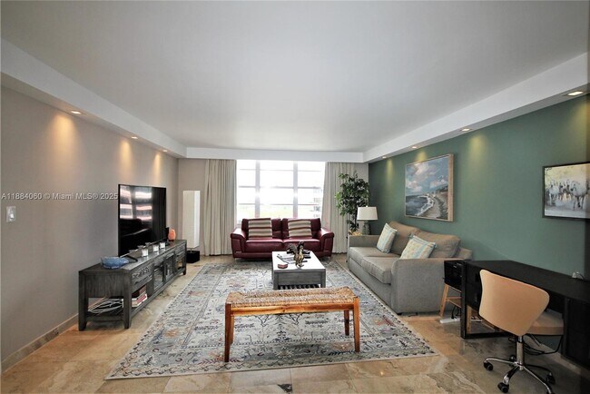 Photo - 5161 Collins Ave Unit 1610
