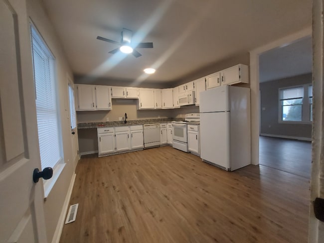 Photo - 4900 Sinclair Rd