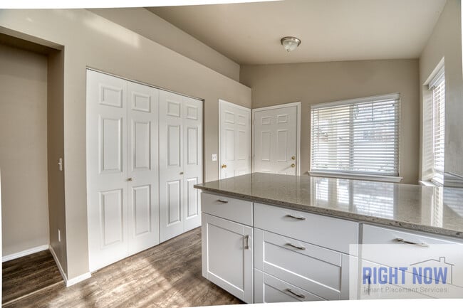 Photo - 2318 S Shoshone St