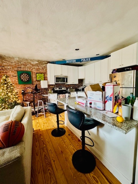 Building Photo - 606 Columbus Ave