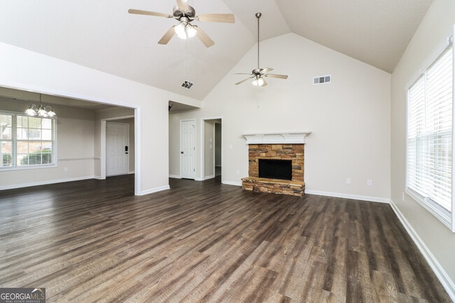 Photo - 40 Berkshire Trce