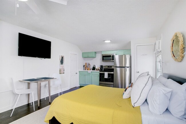 Photo - 215 Hyde Park Blvd Unidad A