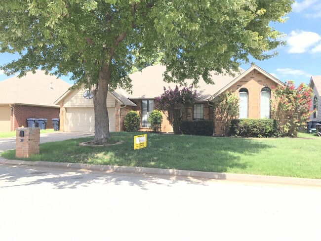 Spacious home in Edmond - Spacious home in Edmond