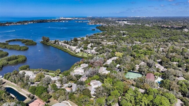 Building Photo - 1601 Pelican Point Dr Unit HA215