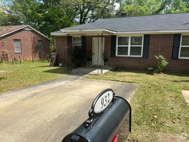 Building Photo - 932 Munsen Spring Dr Rental