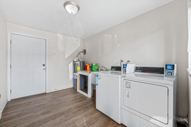 Photo - 3125 E Carlisle Ave Unidad #7