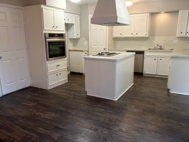 Photo - 11923 Lakewood W Dr