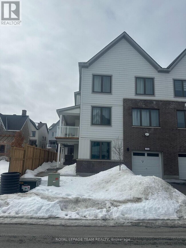 Photo - 753 Kinstead Pvt Pvt