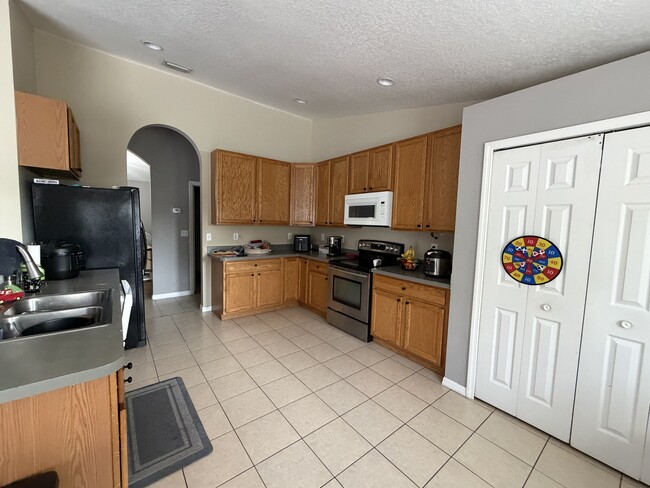 Photo - 4542 SW Savona Blvd