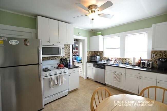 Photo - 17 Bentley St Unit 1