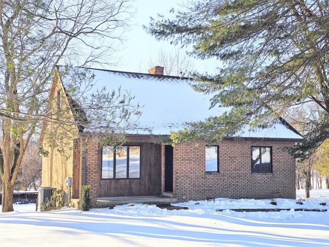 Building Photo - 800 Galen Hall Rd