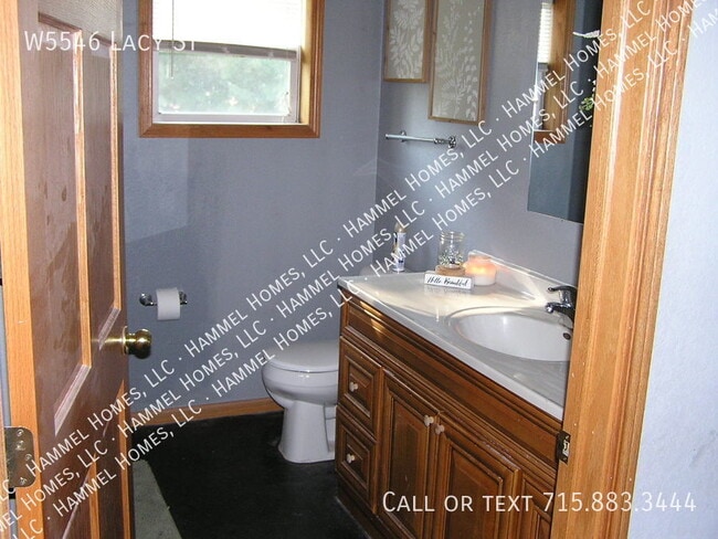 Photo - W5546 Lacy St