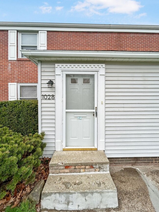 Building Photo - 1028 Fleming St Unit 1028 Fleming Street - Coraopolis