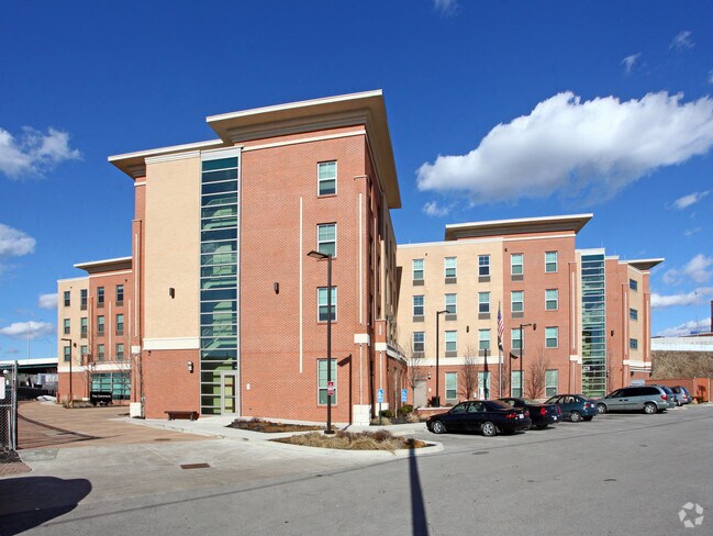 Photo - Commons At Buckingham Apartments
