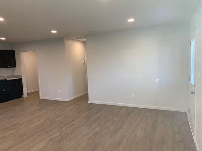 Photo - 1422 Chestnut St Unit B