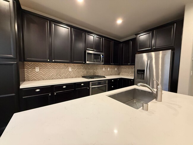 Photo - 901 Persimmon Terrace